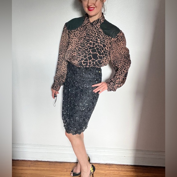 80s/90s Animal print black and brown long sleeve button up. Size 11/12 - Picture 5 of 7